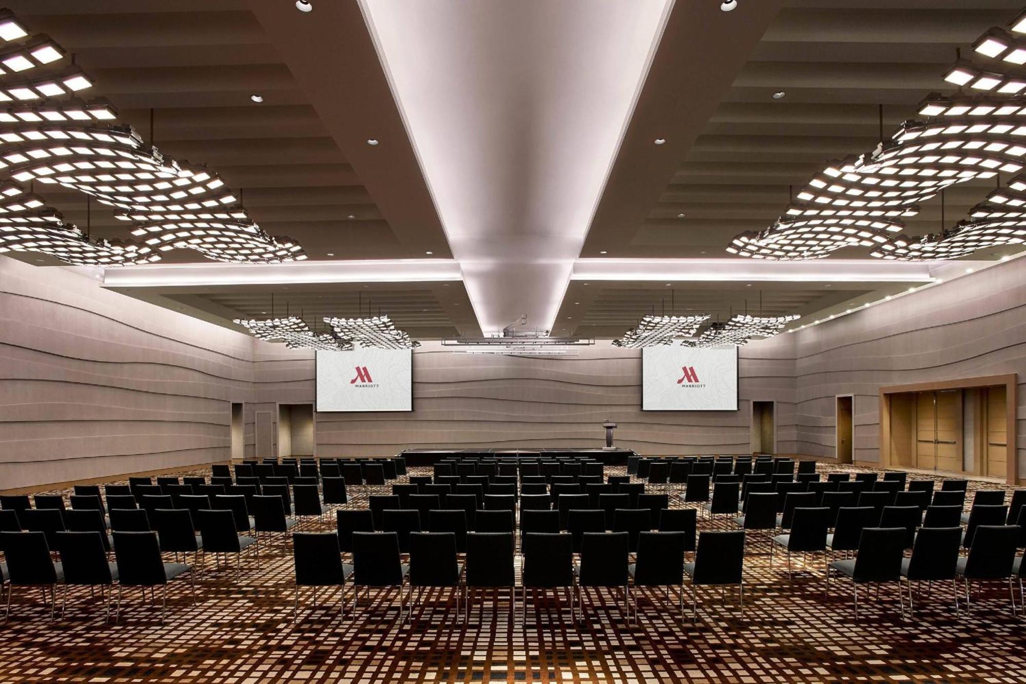 Kota Kinabalu Marriott Hotel Dış mekan fotoğraf The Grand Ballroom