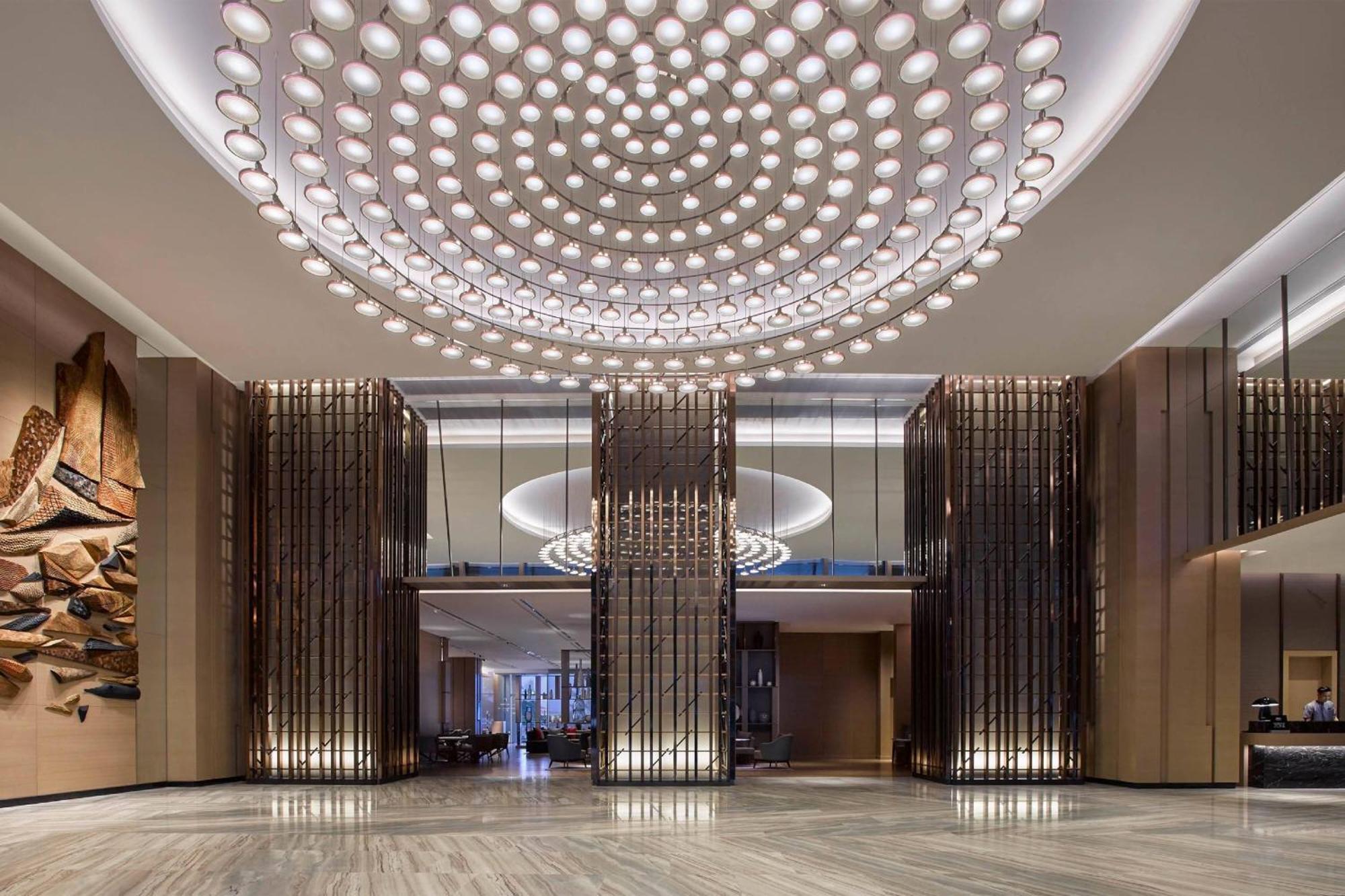 Kota Kinabalu Marriott Hotel Dış mekan fotoğraf The lobby of the hotel